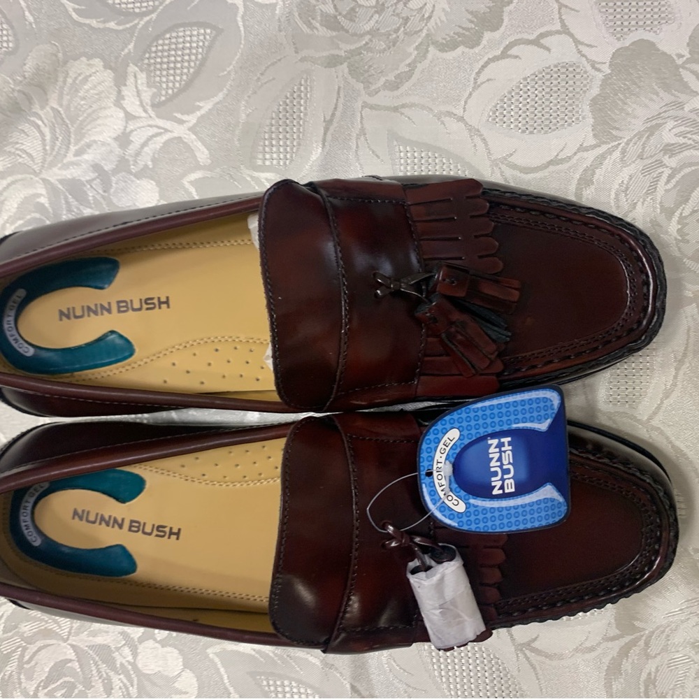 Men’s Nunn Bush loafers, new with tags, never worn, giftable Size 11.5